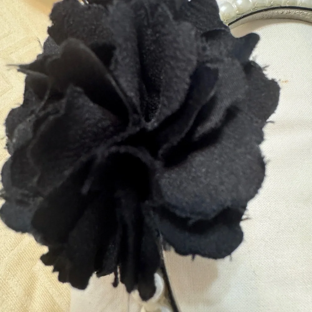 Elegant Black Floral Pearl Headband
